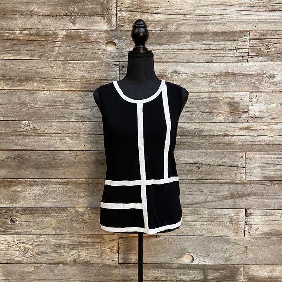 🖤Black and White Graphic Tank Top 🖤 - Picture 1 of 5
